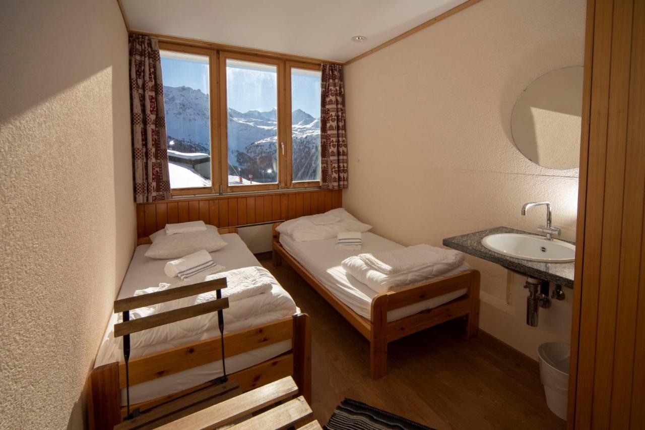 Tignousa Logement De Groupes Et Individuels Saint-Luc Exteriör bild